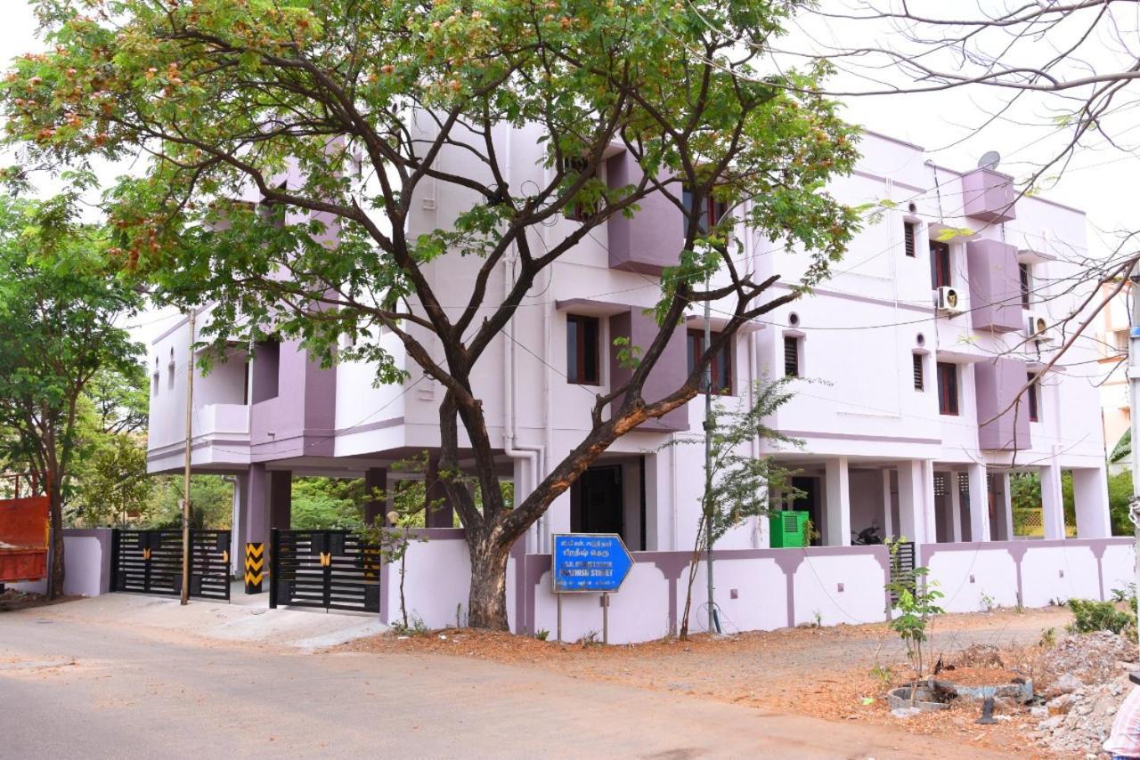 Aishwaryam Deshna Service Apartment Ambattur Chennai Exteriör bild